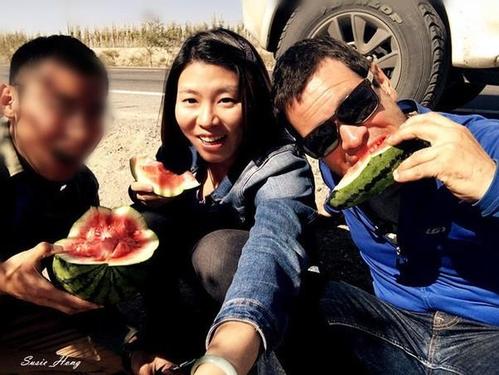 外国人vs中国人吃西瓜