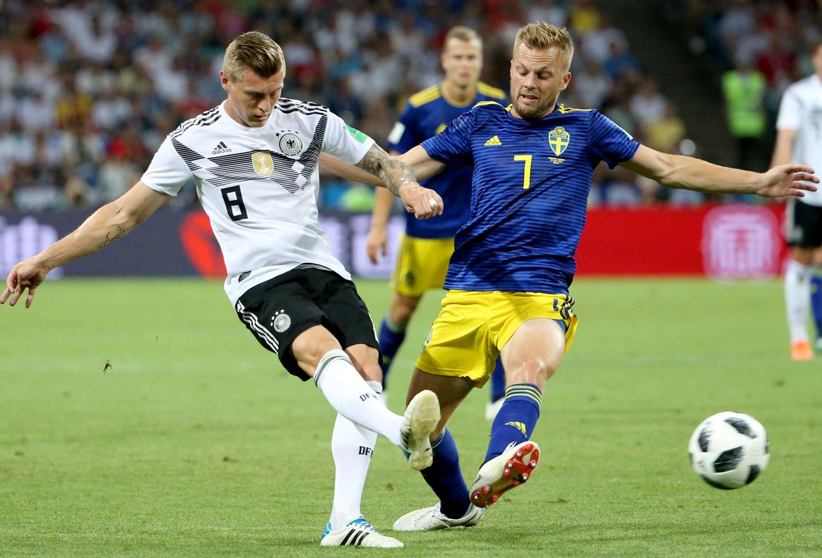 2018贺炜解说德国vs瑞典