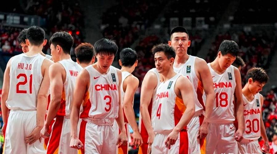 上海男篮vs中国男篮最新比分的相关图片