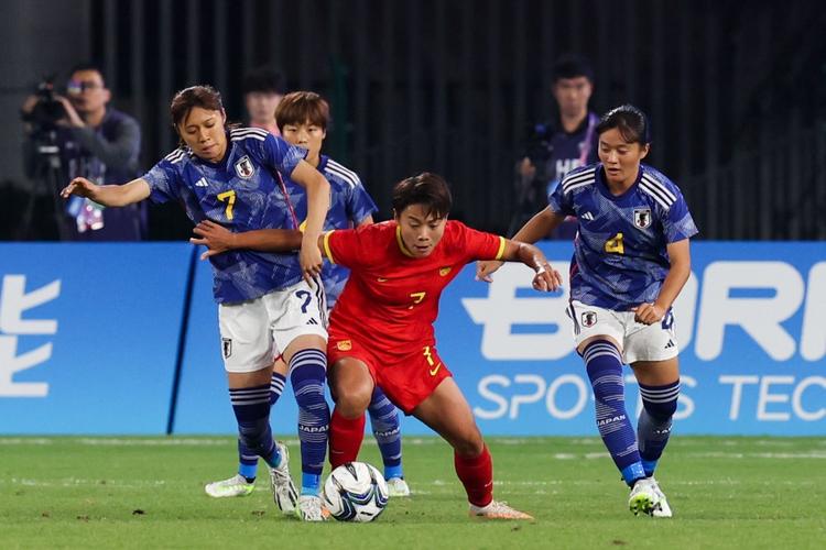 日本女足vs中学男足比赛的相关图片